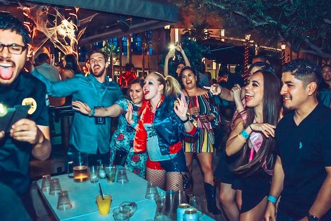 Las Vegas Club Crawl - Party Bus Tour - Nightlife on a schedule: 9:30 pm on the Strip
