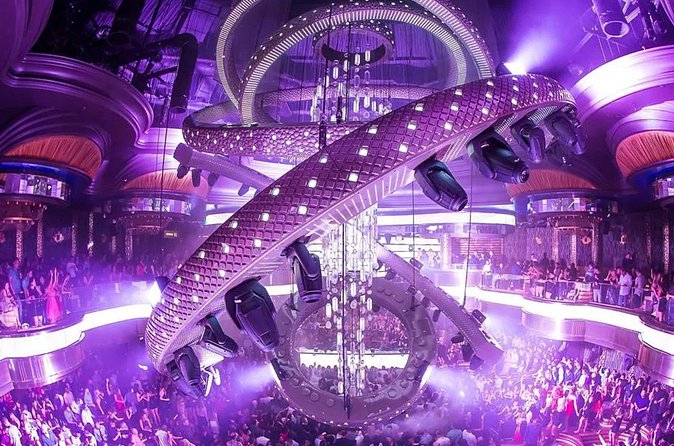 Las Vegas Club Crawl with Party Bus and Free Drinks - Drinks Are On You: Budgeting for a Long Strip Night