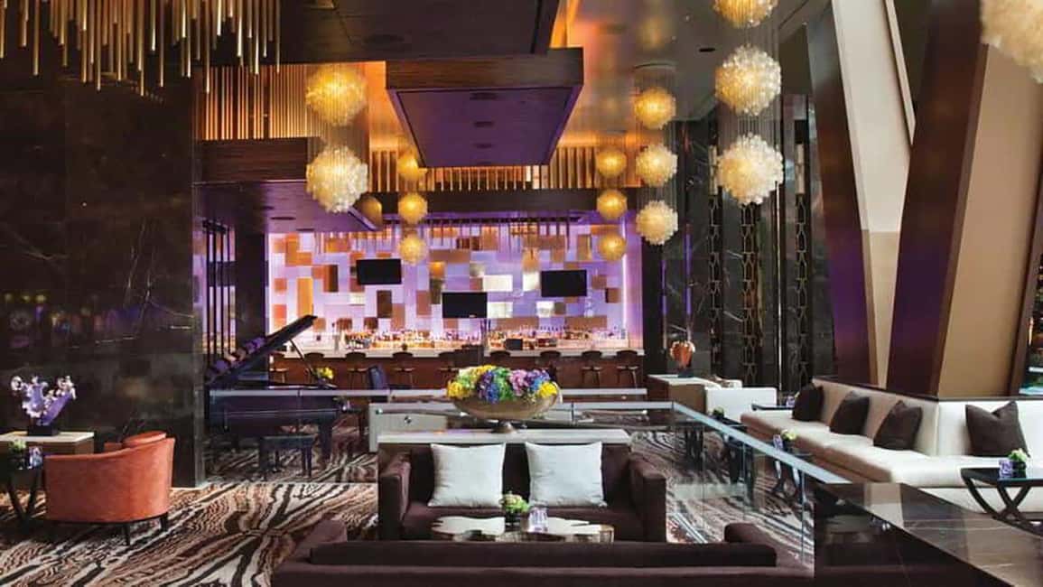 Las Vegas: Club Crawl with Party Bus, Drinks, and Fast Entry - 5 Hours of VIP Las Vegas Nightlife, Built Around One Party Bus