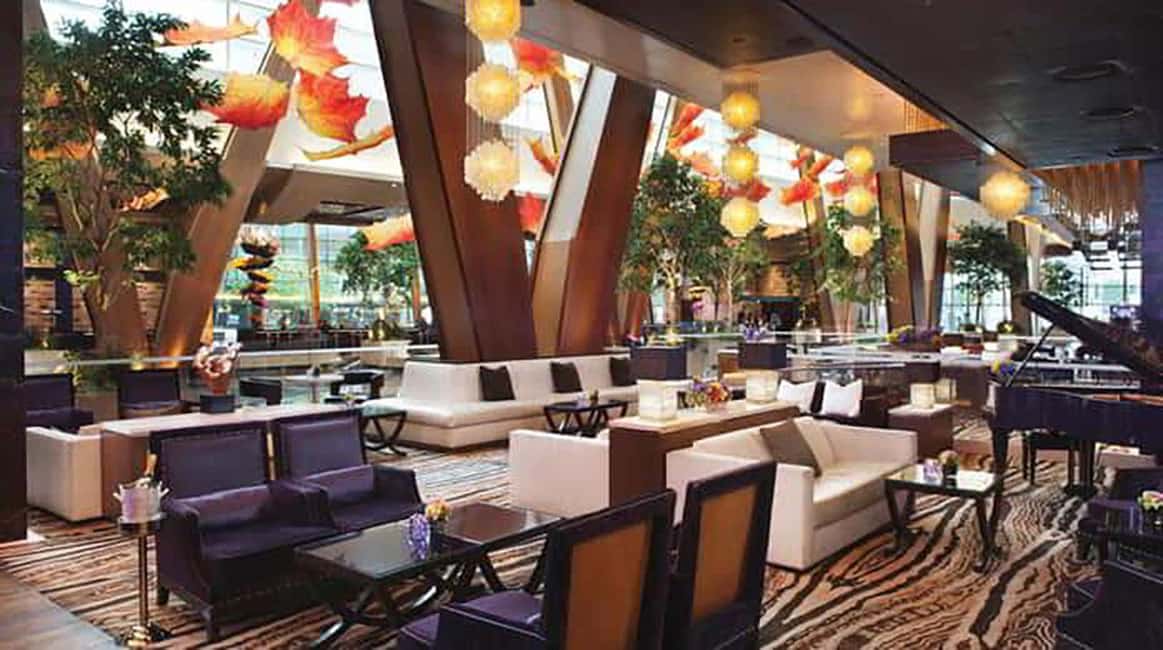 Las Vegas: Club Crawl with Party Bus, Drinks, and Fast Entry - Fremont Street Bar Crawls: Therapy to Hennessey’s to Gold Spike