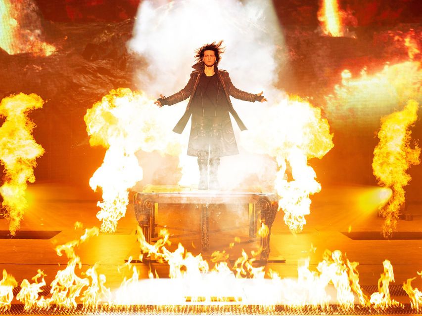 Las Vegas: Criss Angel MINDFREAK® Show at Planet Hollywood - Should You Book Criss Angel MINDFREAK® at Planet Hollywood?
