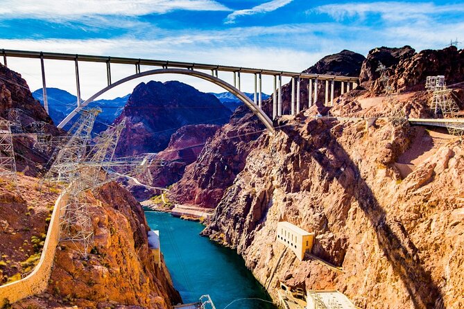 Las Vegas Day Tour – Hoover Dam, Seven Magic, Red Rock & Fremont - Hoover Dam in Real Life: Engineering Wonders and Desert Power