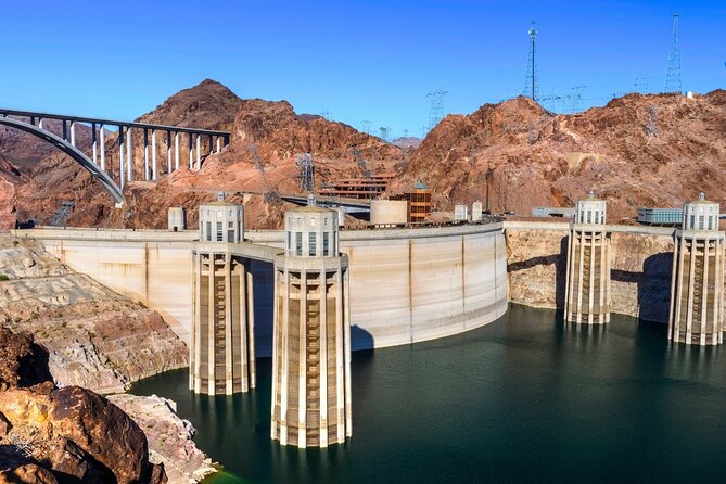 Las Vegas Day Tour – Hoover Dam, Seven Magic, Red Rock & Fremont - Red Rock Canyon Viewpoints: Short Time, Big Visual Payoff