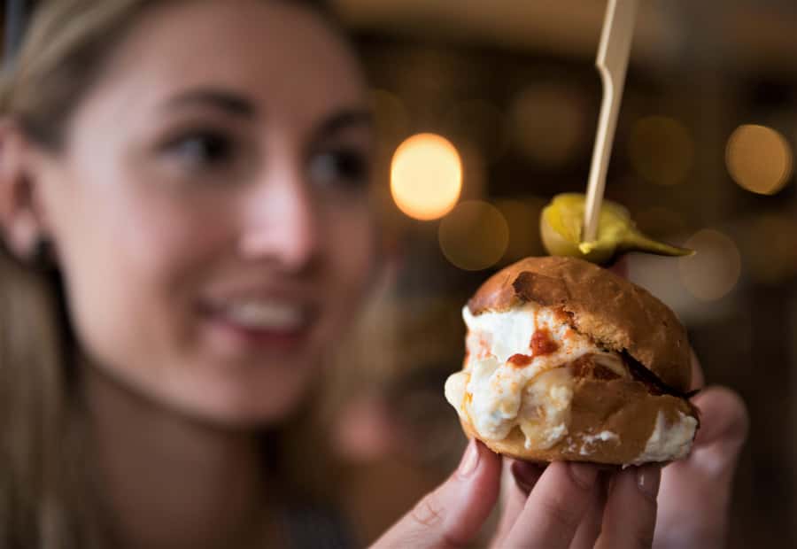 Las Vegas Downtown walking Secret Food Tour - The 2.5-Hour Plan: What Your Time Feels Like