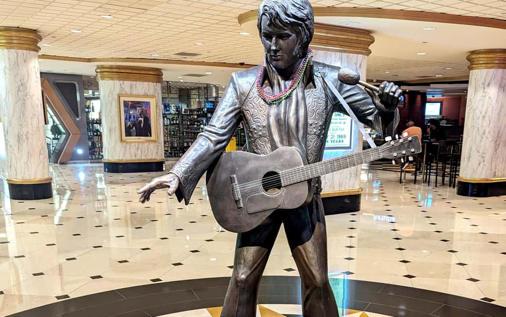 Las Vegas: Elvis Presley History Walking Tour of Landmarks - Memorial statue and Priscilla-era context: why the stops matter