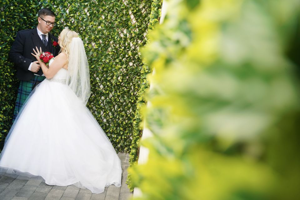 Las Vegas: Elvis Themed Wedding with Limousine - Where Your Elvis Wedding Actually Happens