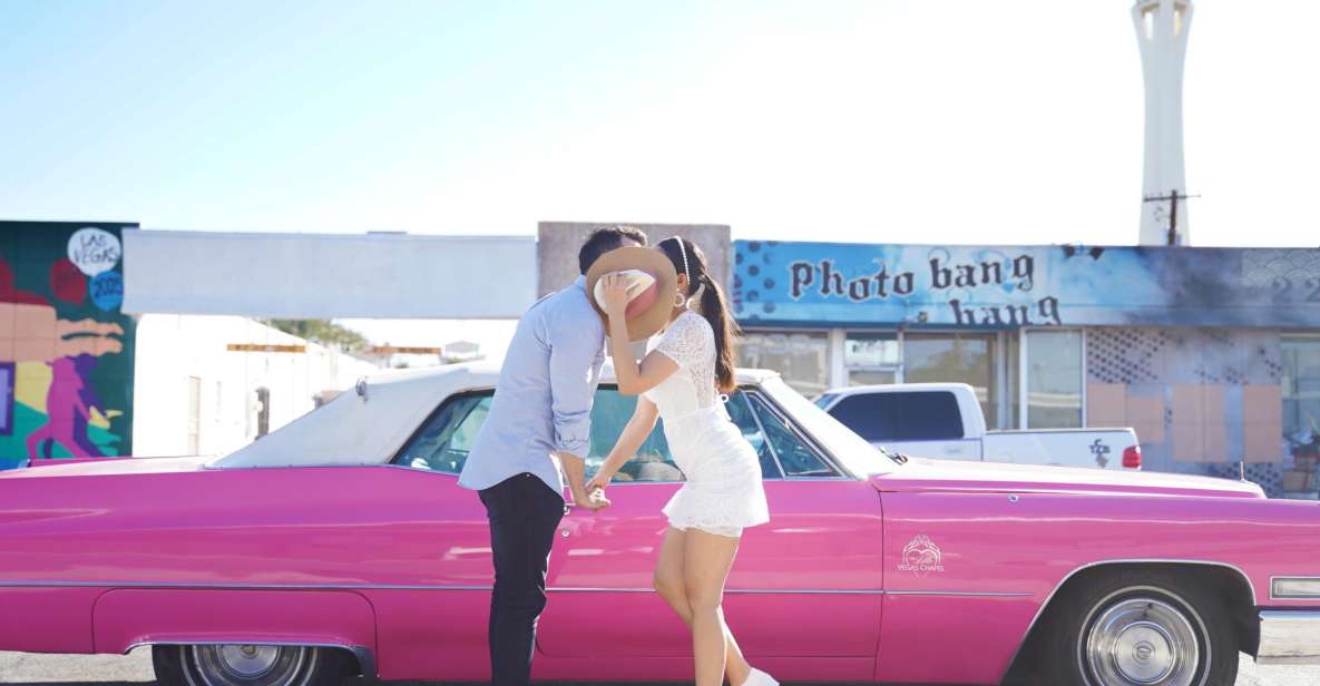 Las Vegas: Elvis Themed Wedding with Limousine - Limousine Pickup and the Comfort Factor