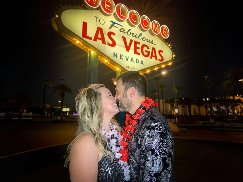 Las Vegas: Elvis Wedding with Las Vegas Sign Photos Included - Optional add-ons: where you can personalize the experience