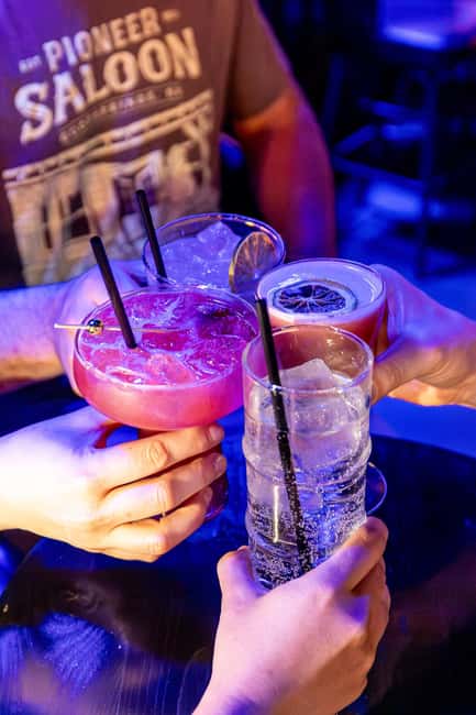 Las Vegas: Fremont Experience Guided Walking Tour & Drinks - El Cortez and Parlour Bar: old-school Vegas with specific Mob links