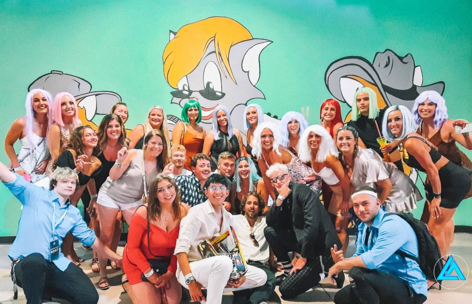 Las Vegas Fremont Street Bar Crawl (party bus add-on option) - Starting point reality: finding your cyan-uniform host