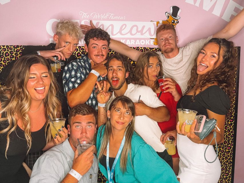 Las Vegas Fremont Street Bar Crawl (party bus add-on option) - How the crawl is structured across Fremont Street