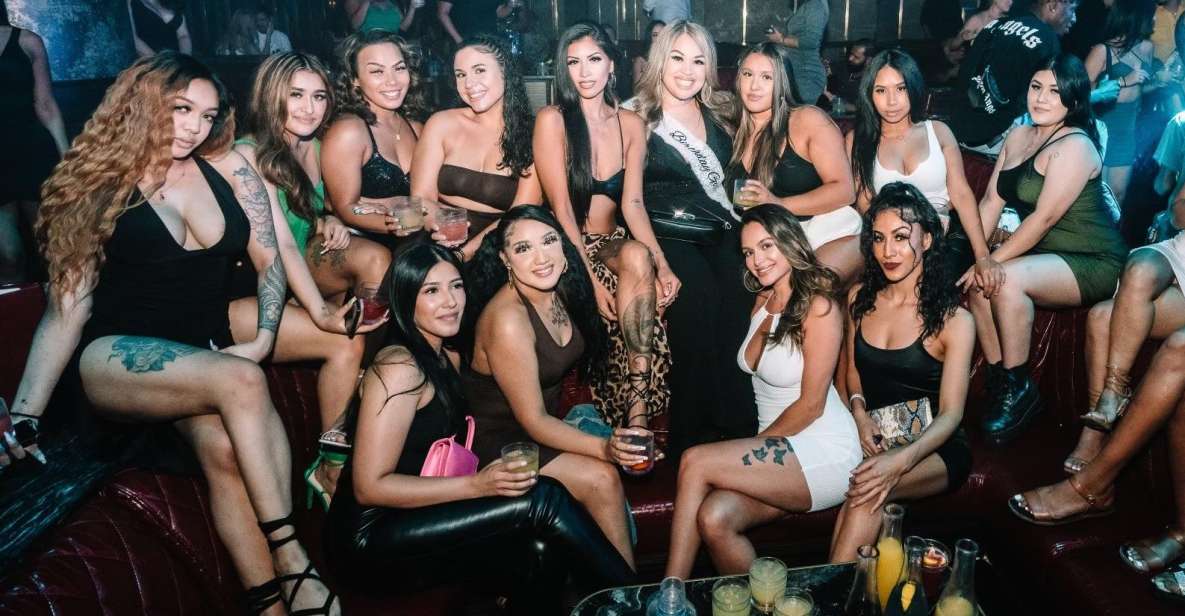 Las Vegas Fremont Street Bar Crawl - Getting on board: meet point and the 4-hour flow