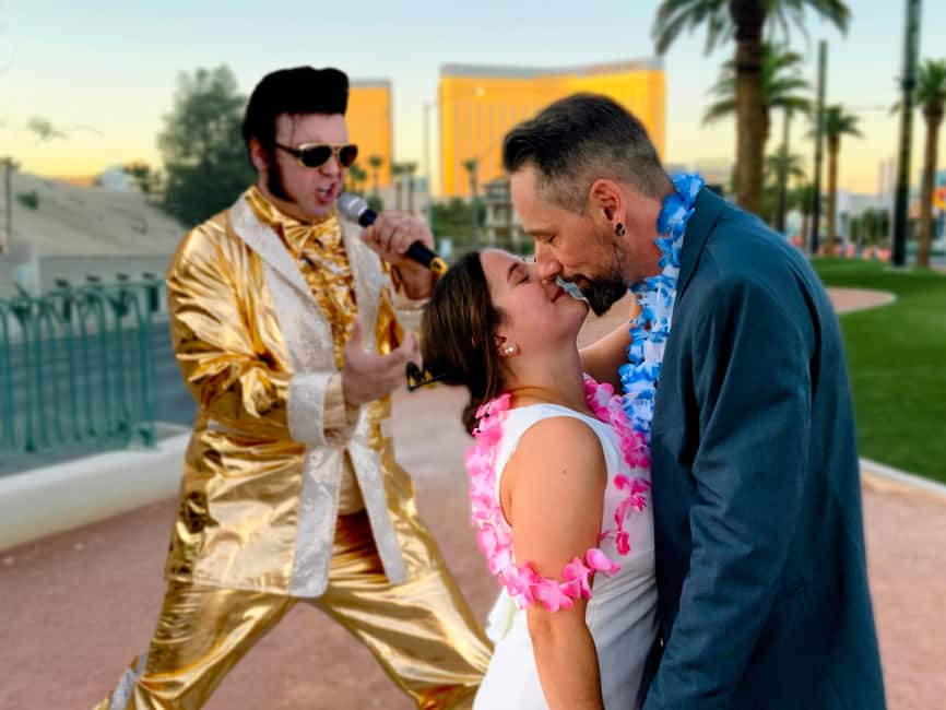 Las Vegas: Gold Elvis Vow Renewal or Wedding at Welcome Sign - The first dance serenade (and why it is included)