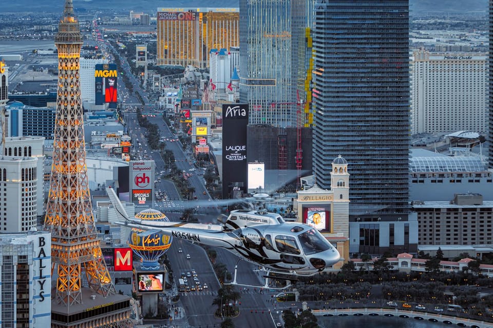 Las Vegas: Grand Canyon West Rim Extended Helicopter Tour - The Las Vegas Strip flyover finale you’ll remember on the drive back