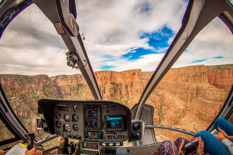 Las Vegas: Grand Canyon West Rim Tour with Helicopter Flight - Helicopter Descent to the Canyon Floor: Your 20 Minutes, Optimized