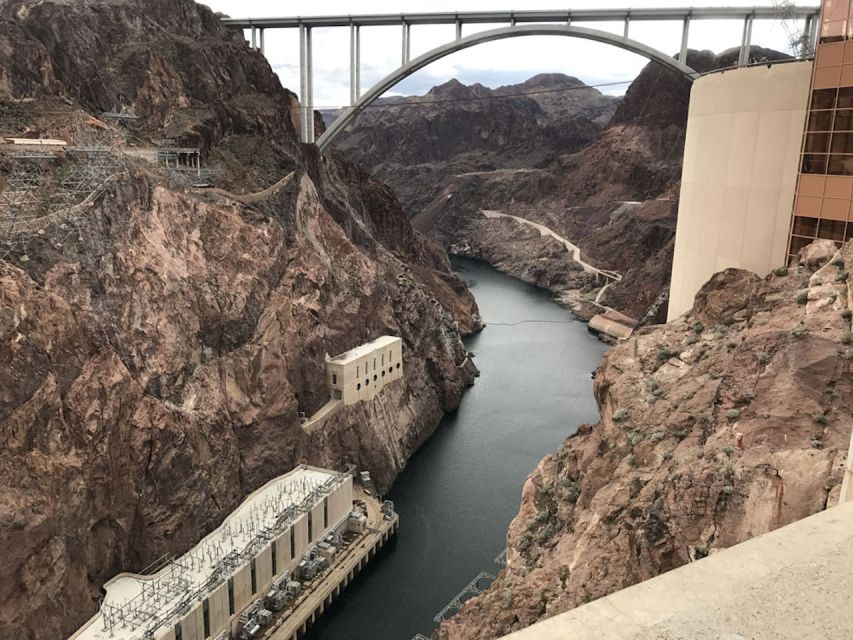 Las Vegas: Hoover Dam and Colorado River Full-Day Kayak Tour - Fish Hatchery Area to River Gauger’s Home: Short Hikes, Big Payoff