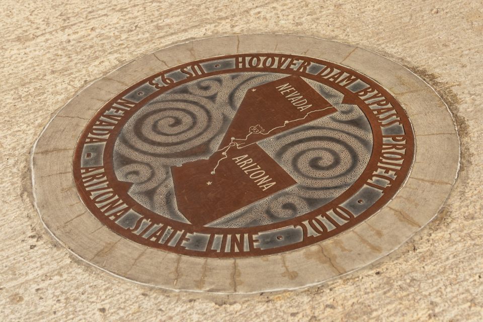 Las Vegas: Hoover Dam Ultimate VIP Tour with Lunch - Las Vegas Welcome Sign Photo Stop: Quick, Not Cringey