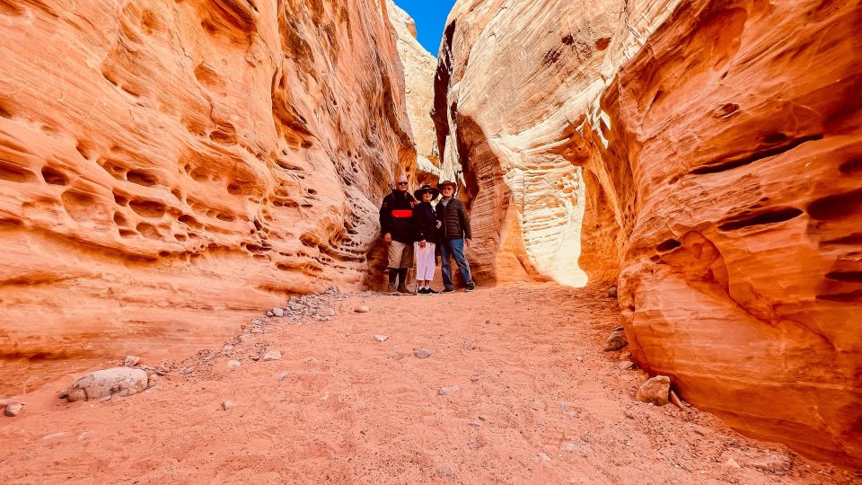 Las Vegas: Hoover Dam, Valley of Fire, Boulder City Day Tour - Timing, transport, and what a small group changes