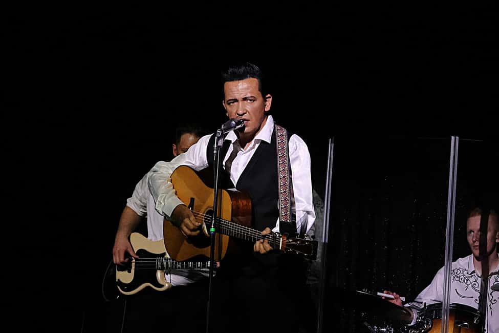 Las Vegas: Johnny Cash Tribute Show - Key Points If You Want the Short Version