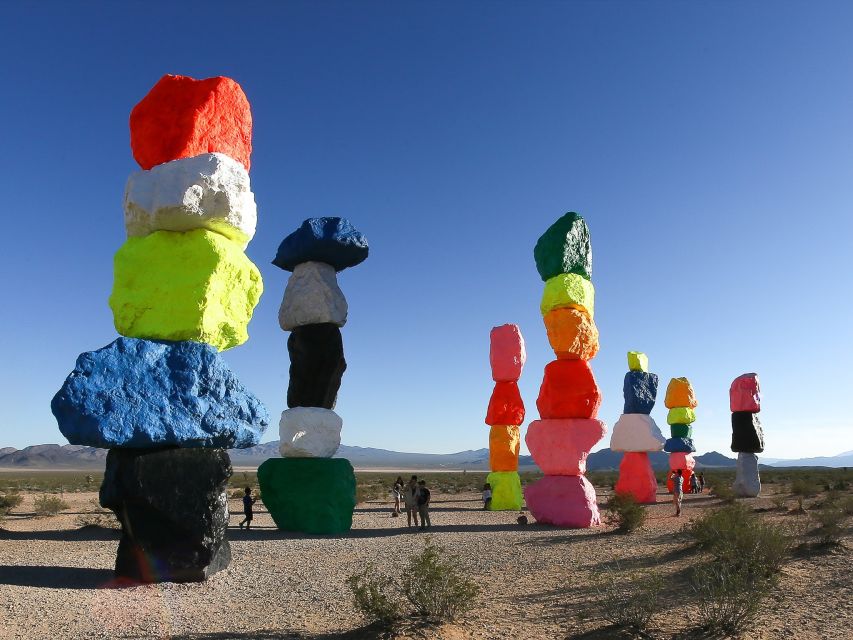 Las Vegas: Las Vegas Sign + 7 Magic Mountains + Photoshoot - Getting there: Strip or Downtown pickup, private group pace