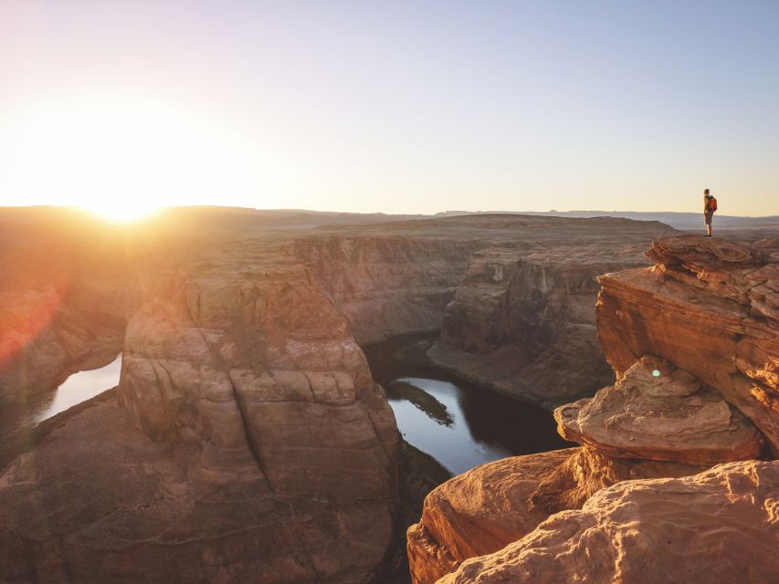 Las Vegas: Lower Antelope Canyon & Horseshoe Bend w/ Lunch - The best parts at a glance