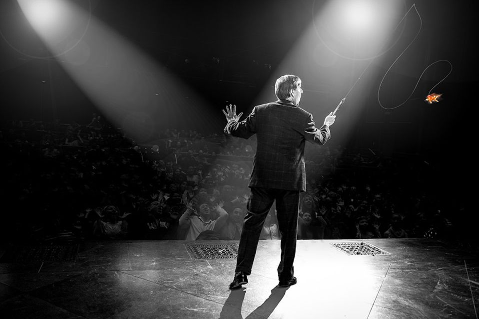 Las Vegas: Mac King Comedy Magic Show at Excalibur - Where the Show Starts: Excalibur Meeting Point and Arrival Feel