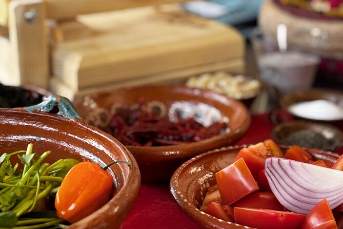 Las Vegas Mexican Salsa Cooking Experience with Celebrity Chef - The “cook together” vibe in Las Vegas