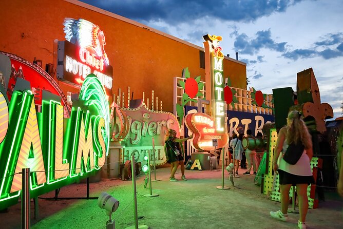 Las Vegas: Neon Museum Night Experience and Open-Top Bus Tour - When traffic hits: the main thing that can change your experience