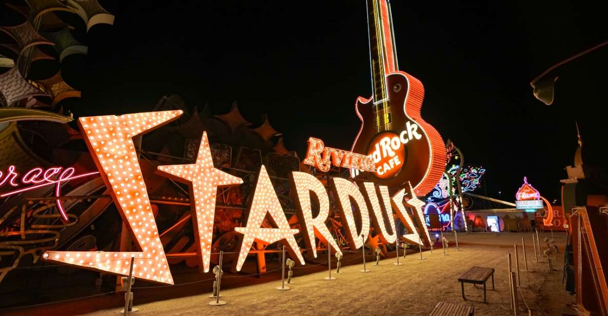 Las Vegas: Night Helicopter Flight and Neon Museum Tour - Entering The Neon Museum’s Neon Boneyard: What 250+ Retired Signs Teach You