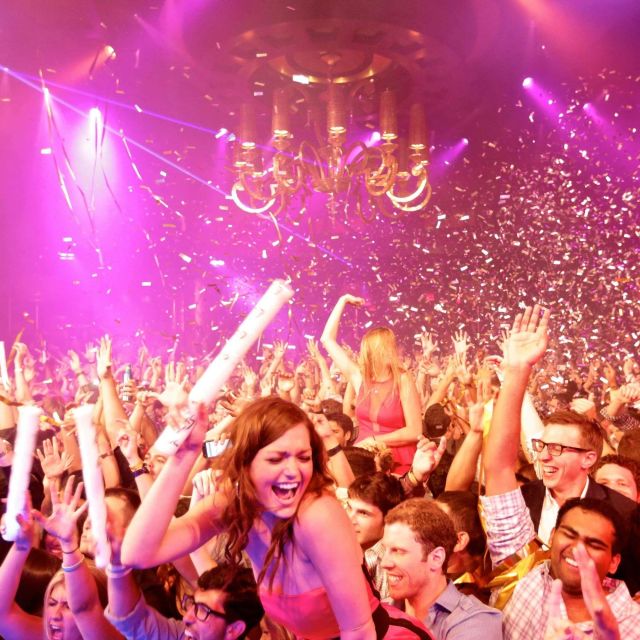 Las Vegas: Nightclub and Bar Crawl with Party Bus and Drinks - Quick hits you’ll care about