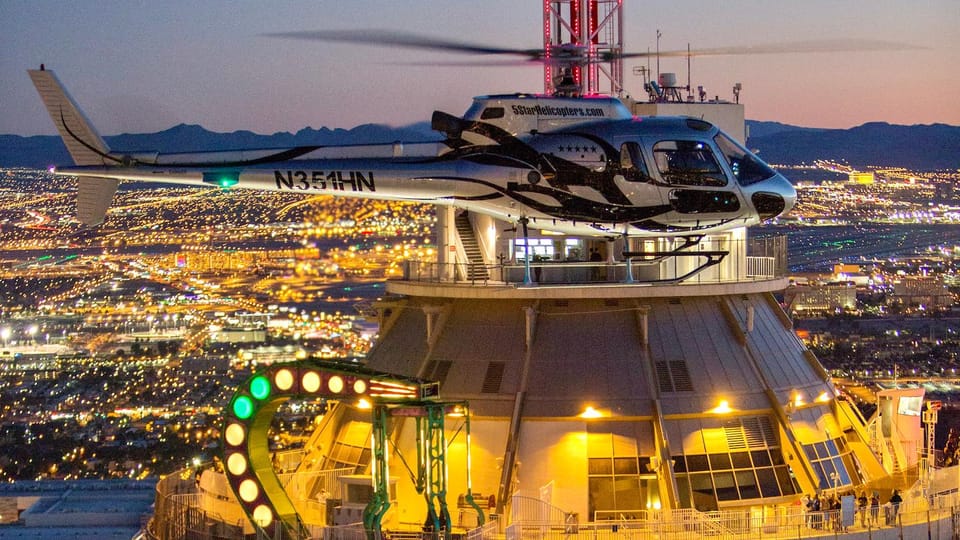 Las Vegas: Nighttime Helicopter Flight over the Strip - What the Experience Feels Like on the Ground