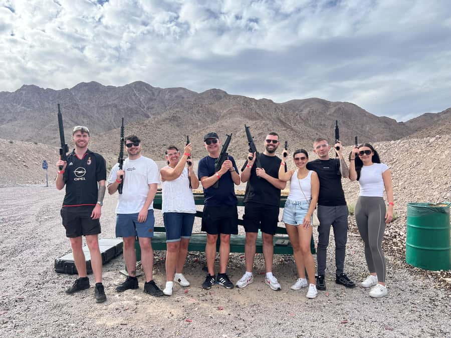 Las Vegas: Outdoor Shooting in Southern Nevada - The Desert Views and the End-of-Session Photo Moment