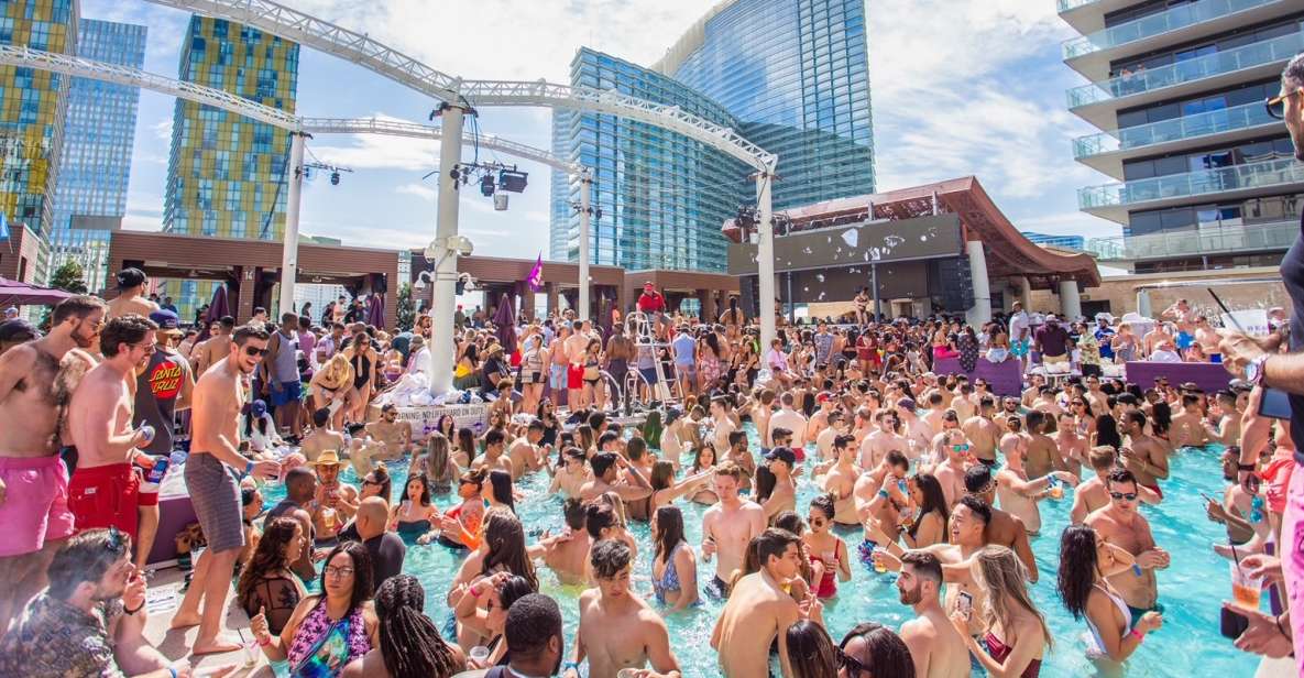 Las Vegas: Party Bus Day Club Tour with Drinks & Club Entry - Key things to know before you go
