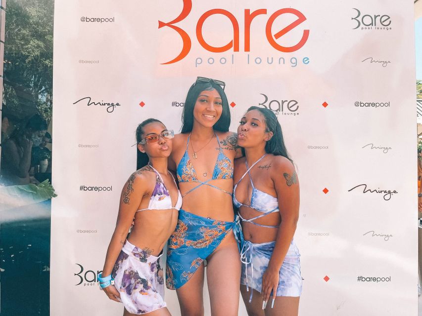 Las Vegas: Pool Crawl with Free Drinks on the Party Bus - The party bus break: 30 minutes cruising with free mixed drinks