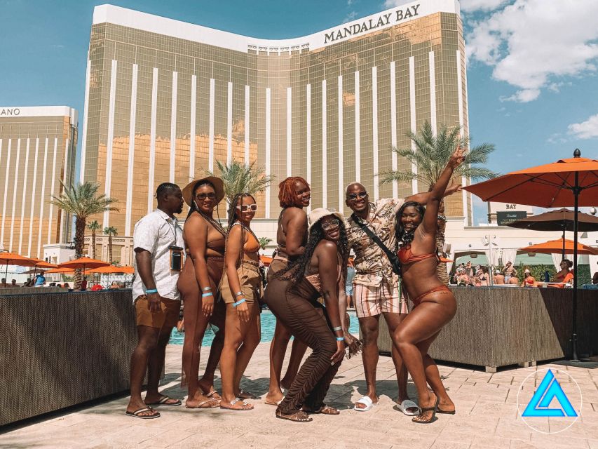 Las Vegas: Pool Crawl with Free Drinks on the Party Bus - Meeting your LA Epic hosts: cyan uniform and the right starting venue