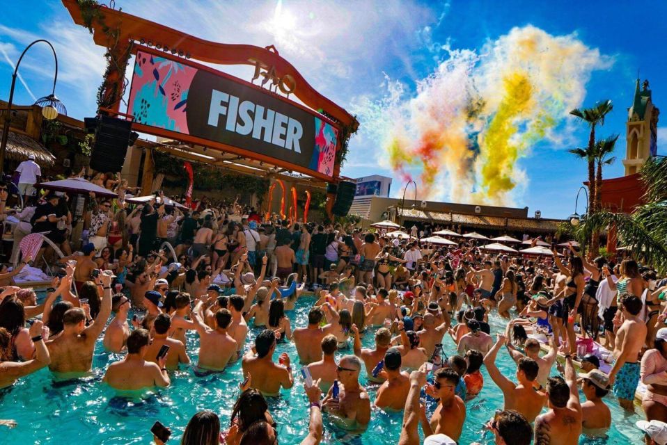 Las Vegas: Pool Party Crawl by Party Bus - Check-in at Mandalay Bay: where the day starts
