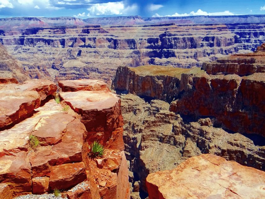Las Vegas: Small-Group Grand Canyon Skywalk, Hoover Dam Tour - Joshua Tree, Dam, Skywalk, Eagle Point, Guano Point: how the itinerary keeps it from feeling repetitive