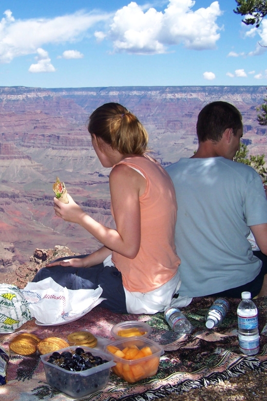 Las Vegas: Small-Group Grand Canyon South Rim Sunset Tour - What to bring (and what to skip) for Grand Canyon sunset