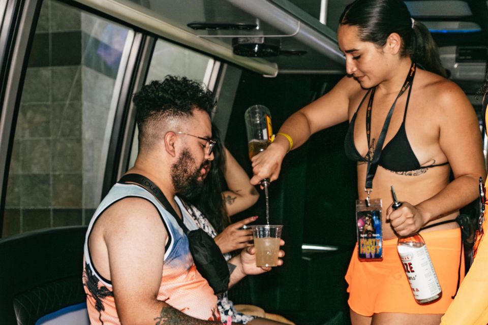 Las Vegas Strip: 3-Stop Pool Party Crawl with Party Bus - The experience quality: what repeatedly earns high ratings