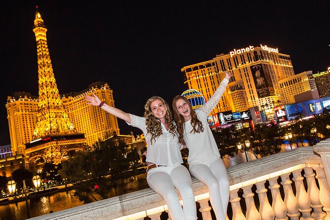 Las Vegas Strip by Super Stretch Limo with Personal Photographer - Stop: The Welcome to Fabulous Vegas sign and classic Strip landmarks