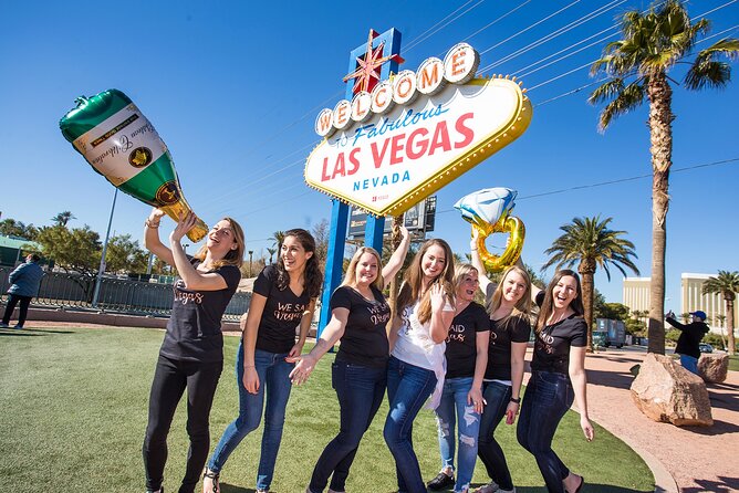 Las Vegas Strip by Super Stretch Limo with Personal Photographer - Inside the ride: Champagne, music, and how the photographer works