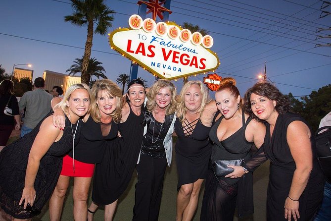 Las Vegas Strip by SUV Stretch Limo with Personal Photographer - Stop-by-Stop: From the Strip to the Welcome Sign (and New York-New York)