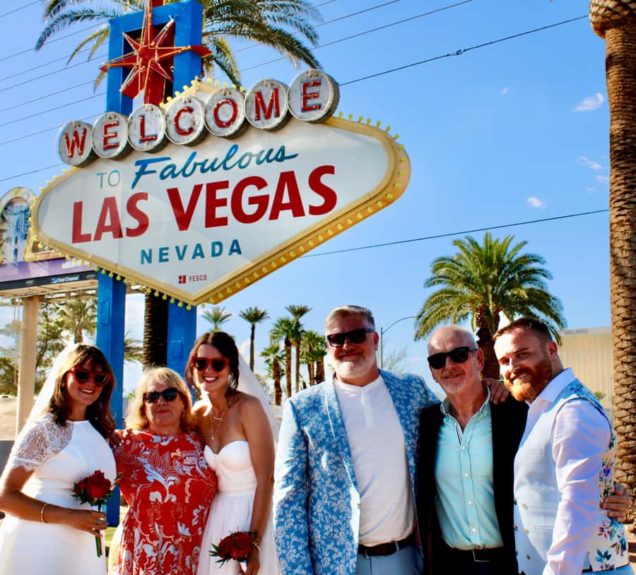 Las Vegas Strip Limo Tour with Champagne and Photos - Price and value: what $549 per group gets you