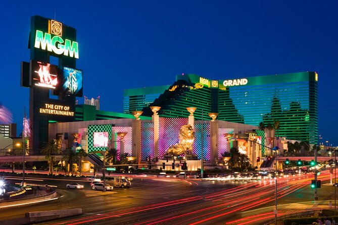Las Vegas Strip Past & Present Glory: Self-Guided Adventure - How it works on the phone: pause, scan, and move at your pace