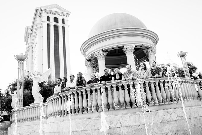 Las Vegas Strip Photo Shoot - Stop 3 at Bellagio fountains: the iconic Vegas finale