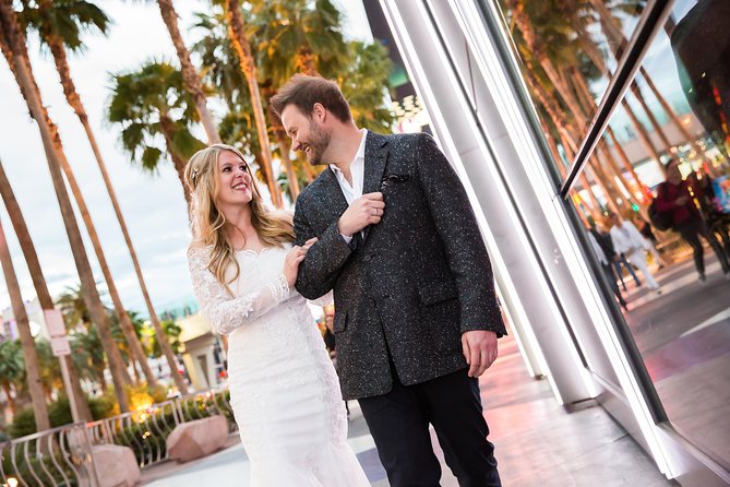 Las Vegas Strip Photo Shoot - Mobile ticket and meeting point: keep it simple and show up ready