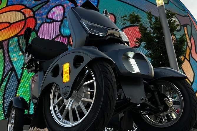 Las Vegas Strip Scooter Tour - Why an electric Trikke beats a bus on the Las Vegas Strip