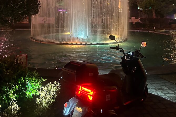 Las Vegas Strip Scooter Tour - Gift shop to fountains: Caesars Palace and Bellagio without the time sink