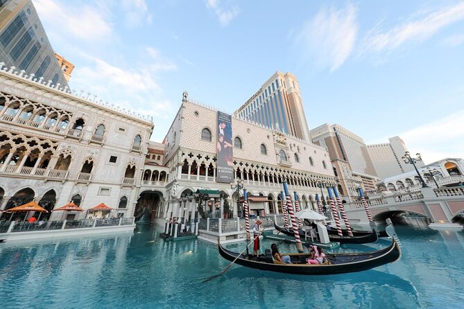 Las Vegas Strip Walking Tour - Why this Strip walk works better than hopping in and out