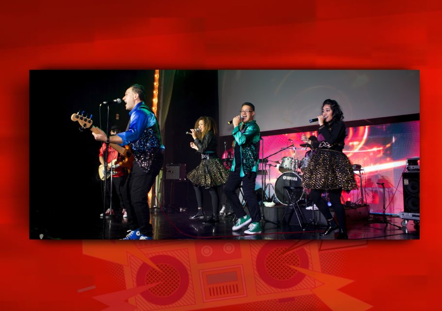 Las Vegas: The Jets Live 80s and 90s Experience - Ticket pickup at Saxe Theater: keep your timing simple